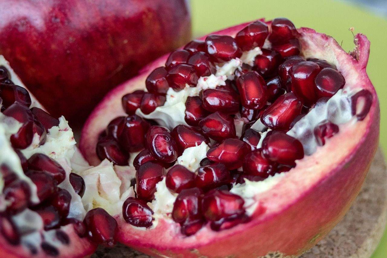 Pomegranate Juice For Better Skin