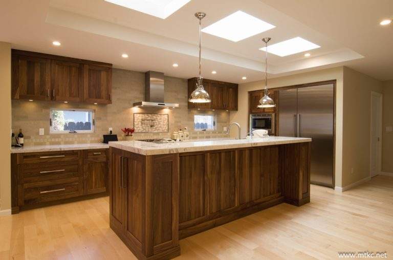 Why Would It Be A Good Decision to Use All Wood Cabinets for Your Kitchen Renovation Project?