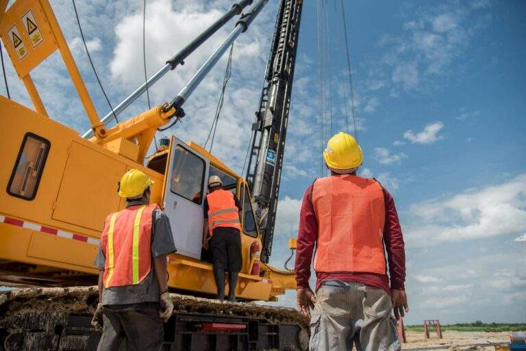 Types of Heavy Equipment Every Construction Job Site Needs
