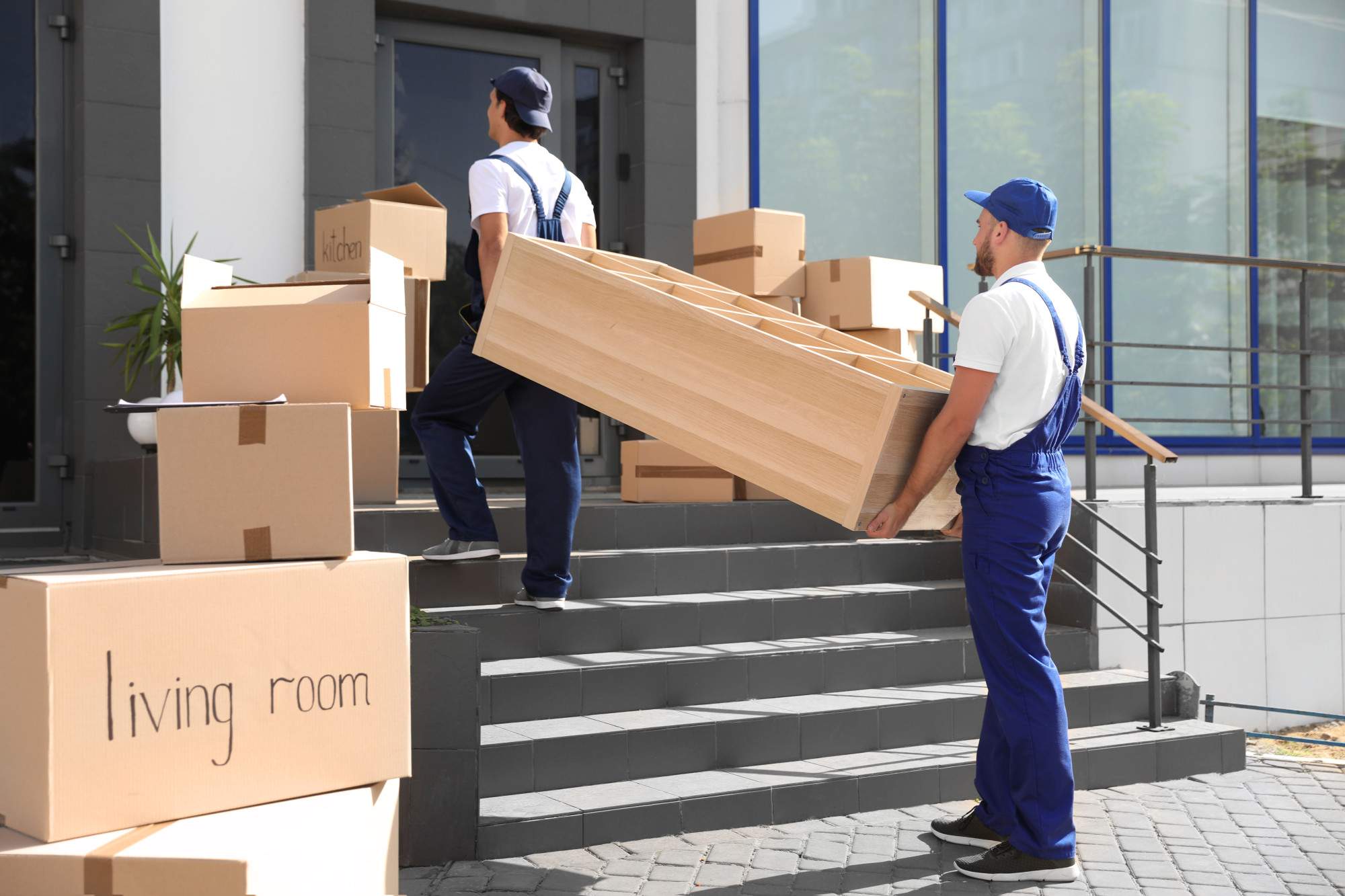 The Homeownership Benefits of Choosing the Best Moving Company