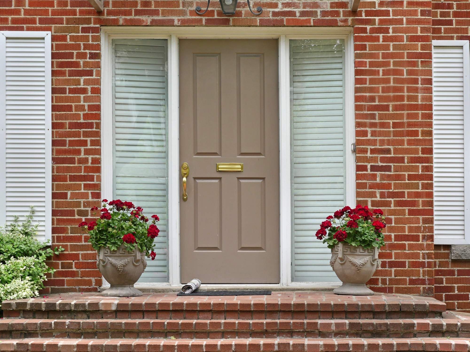 A Simple Step-by-Step Guide on How to Measure for a New Front Door
