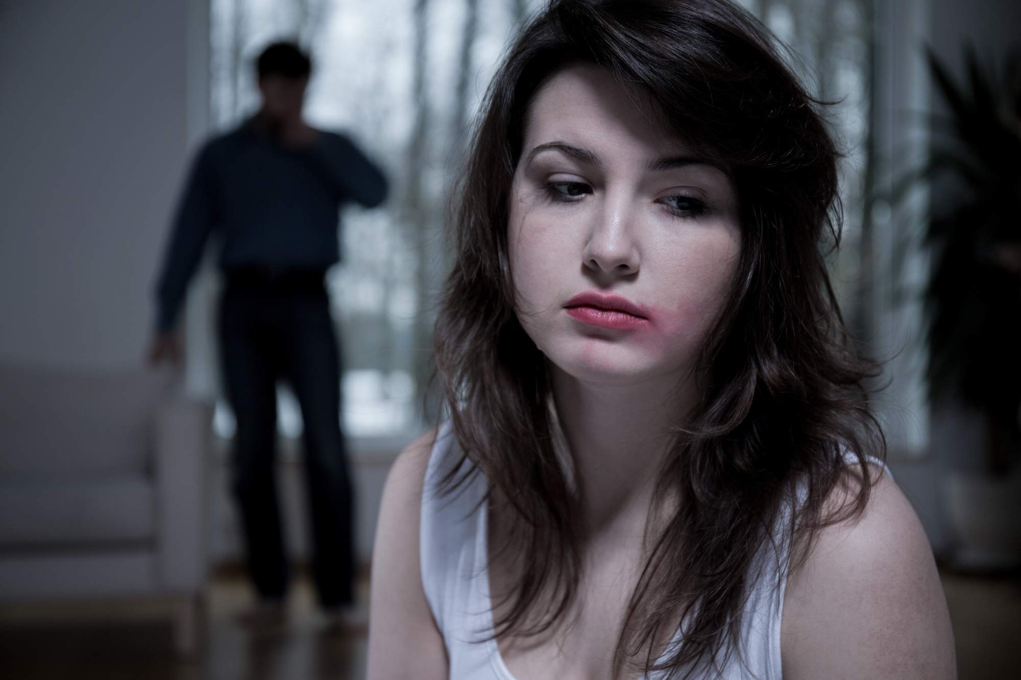 The Early Warning Signs of an Abusive Relationship