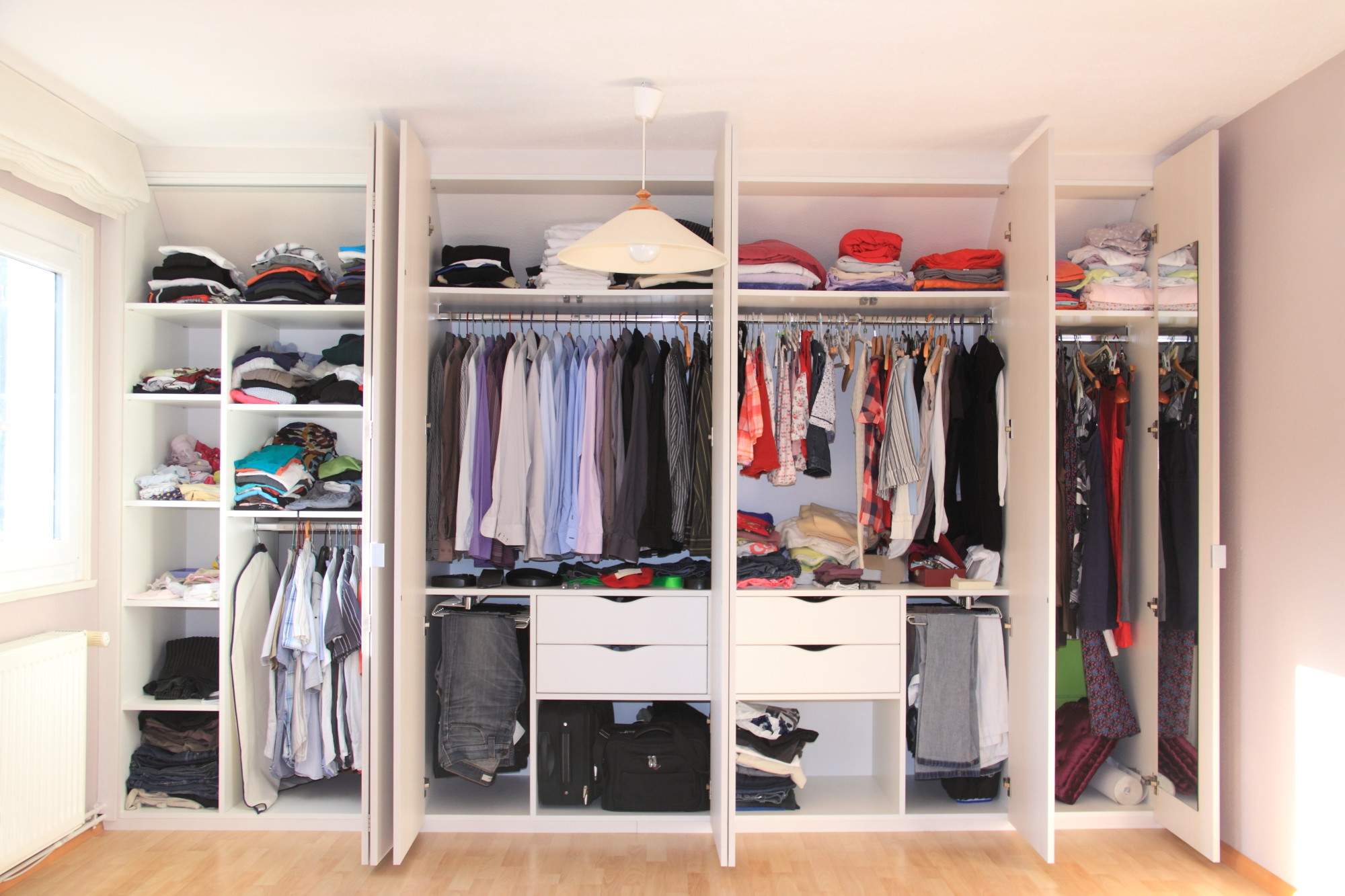 Custom Closet Designs: What’s Right for You?