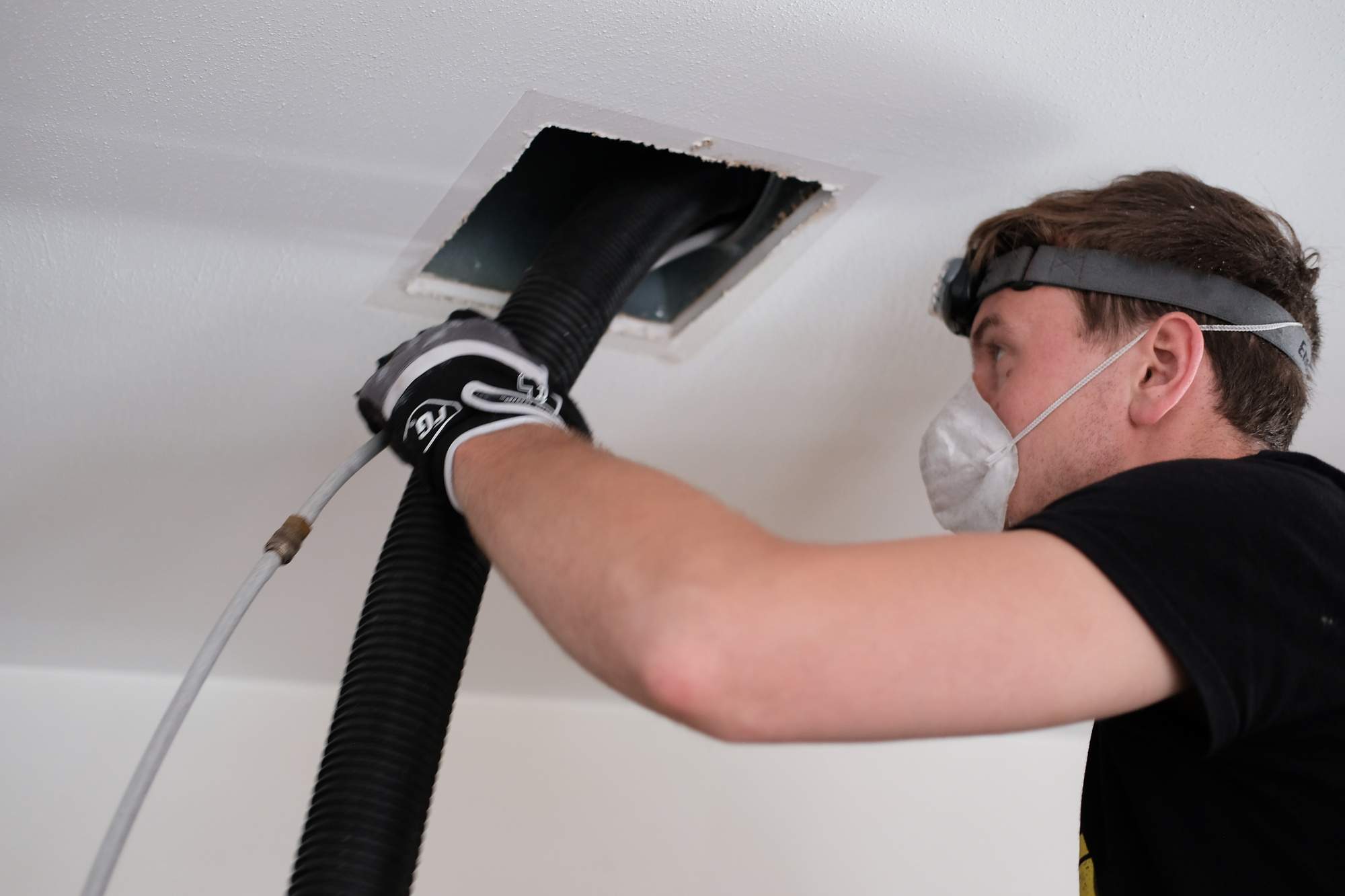 How to Clean HVAC Ducts