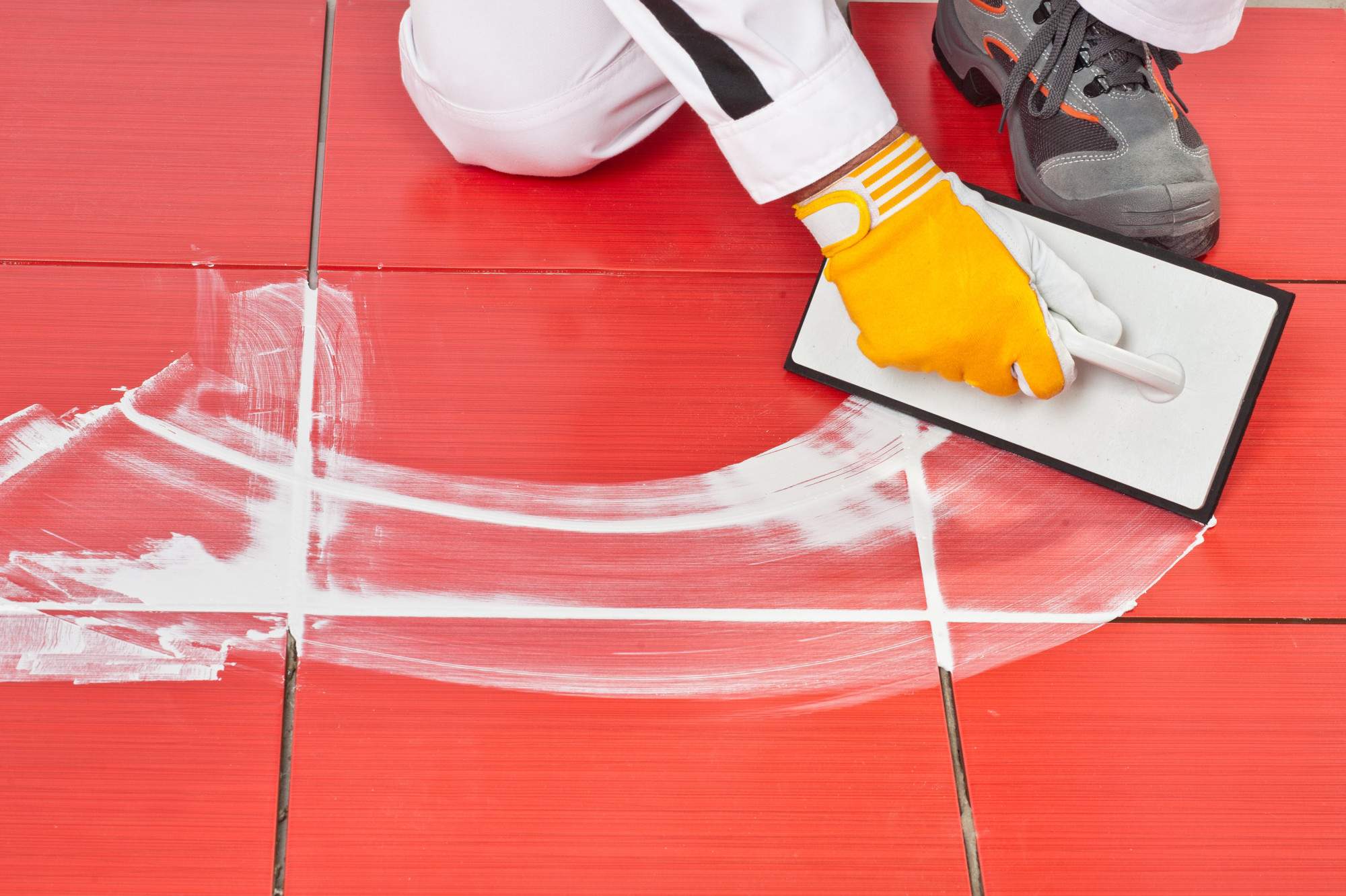 3 Tips for Hiring Tile and Grout Cleaning Services
