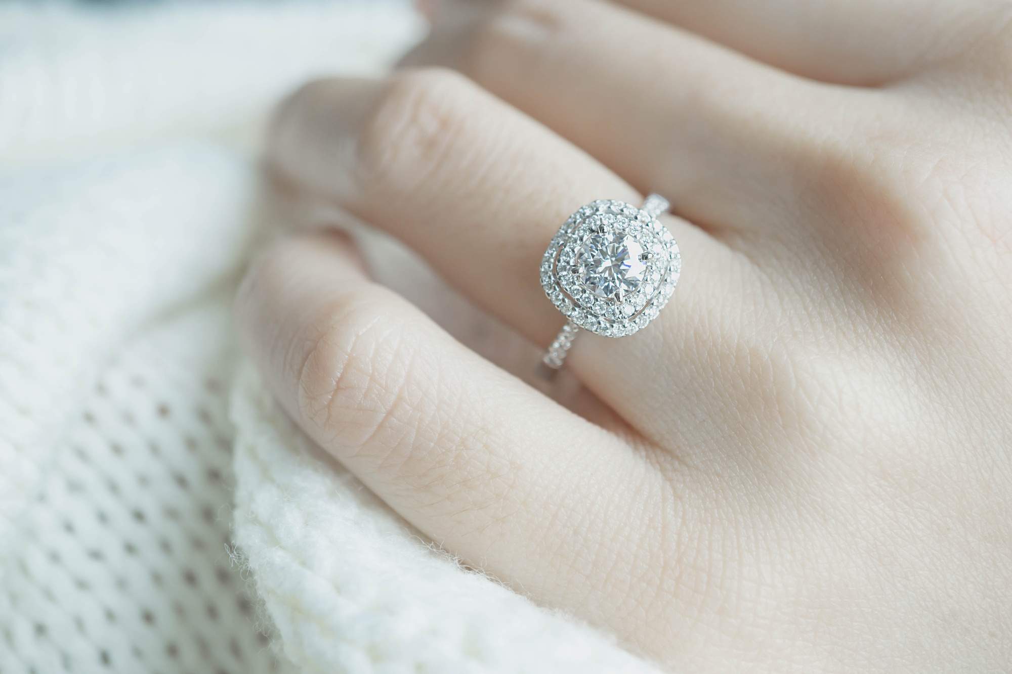 How Do I Choose the Best Engagement Rings for My Upcoming Proposal?