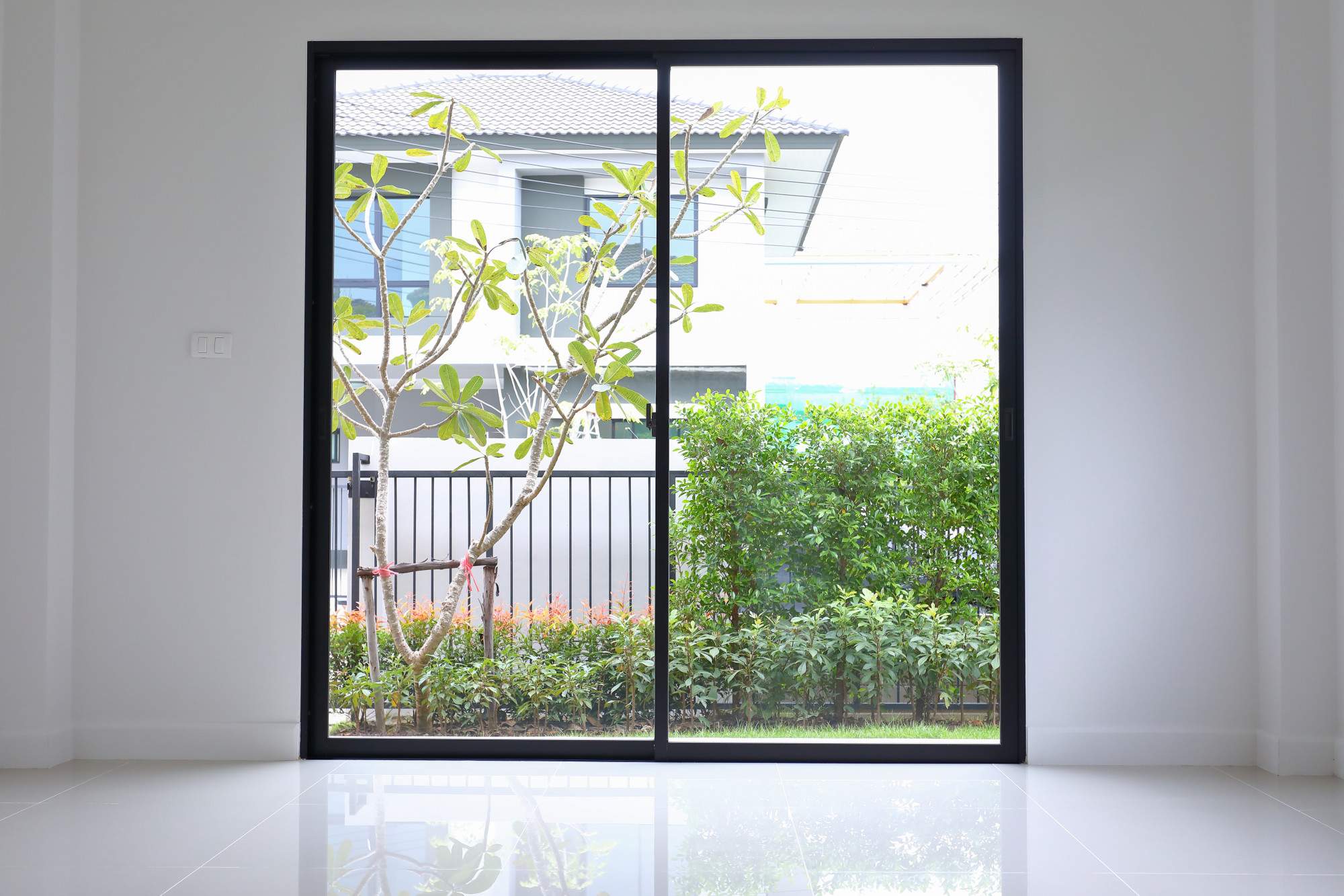 A Home Owner’s Guide to the Different Types of Sliding Glass Doors