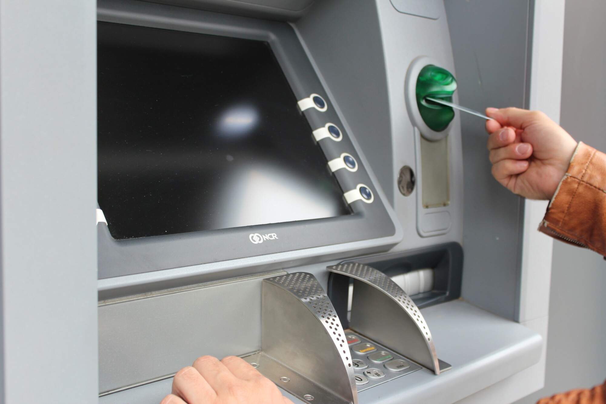 How To Find the Right ATM for Your Store
