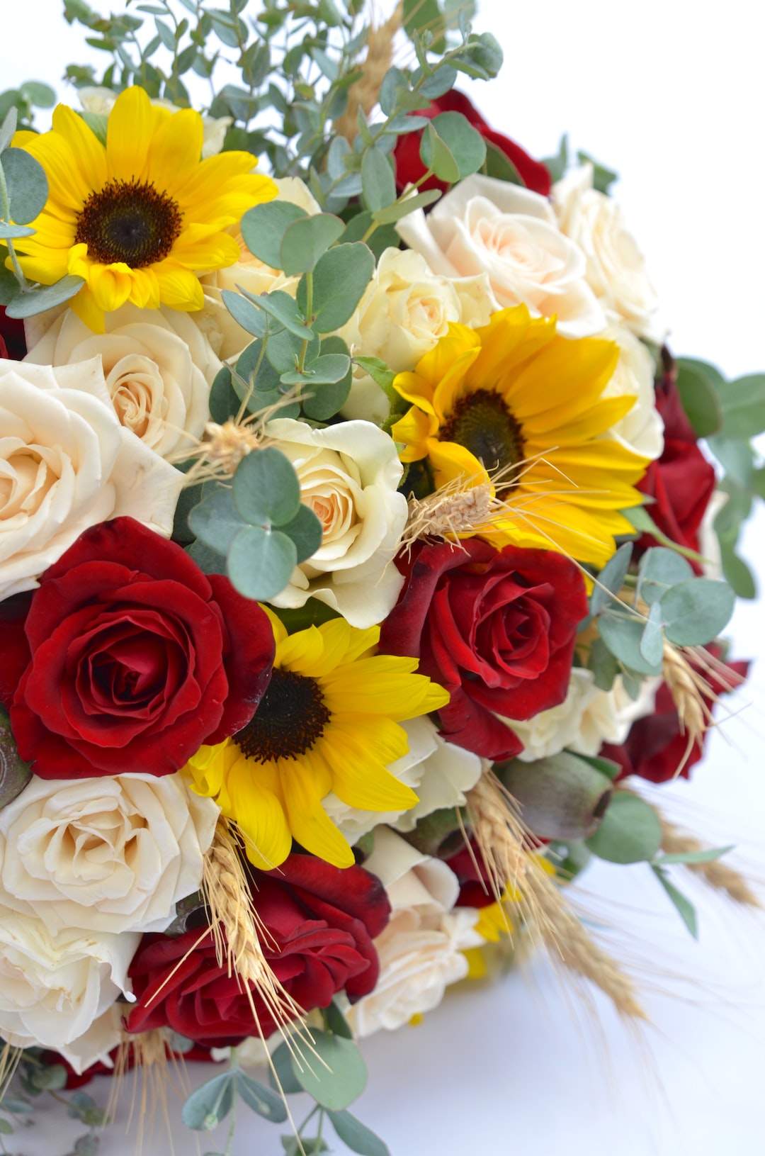 How Do I Choose the Best Flower Bouquet for an Upcoming Event?
