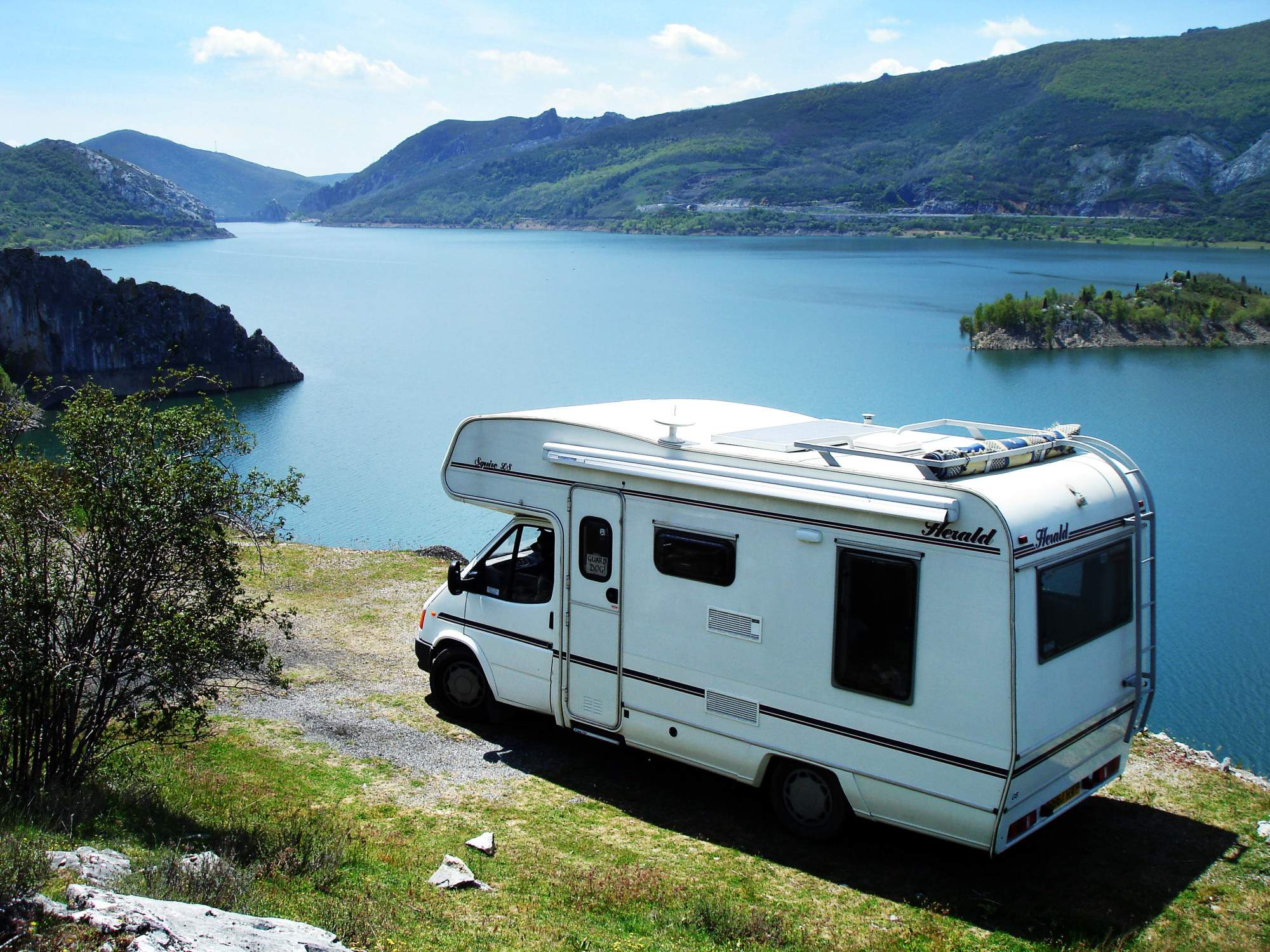 5 Reasons to Consider Investing in a Motorhome